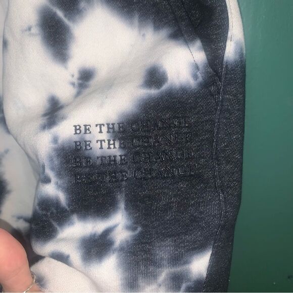 Balance Athletica Tie Dye Shorts size Medium - Picture 3 of 4